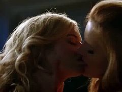 Samara weaving and Bella thorne kiss