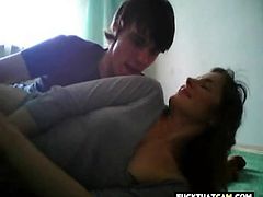Watch this sexy and horny amateur brunette girlfriend who suck the big dick of her man in front of their camera and gets her pussy fucked hard on bed.