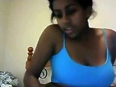 Cute ebony webcam