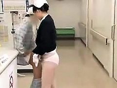 Nurses in this hospital service nice - More On HDMilfCam.com