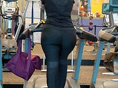 Nutbooty Pawg on treadmill