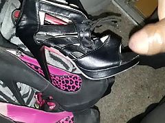 Cumming on heels