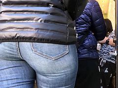 Pawg candid ass