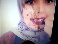 Imene hijabitch prend ca dans ta gueule sale pute !!
