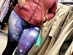 Thick Candid College girl in spacy leggings