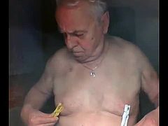 grandpa play on webcam