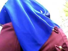 Upskirt hijab sous la jupe voilee talons