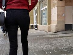 Nice girl's ass in the street