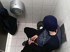 spycam school wc jerk off 2