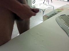 me wanking over mmf vid and cumming