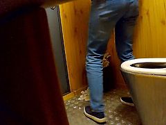 Voyeur pissing 168