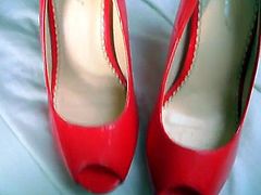 Load red peep toes