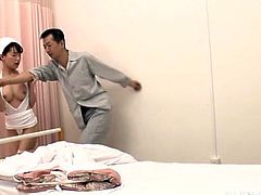 http://img0.xxxcdn.net/0g/qs/ri_japanese_nurse.jpg
