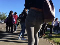 Tight Jeans 11 (College)