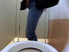 Estrangeiro - Hidden Cam HD piss in toilet part7