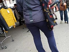 Hidden Cam Public Leggins Ass