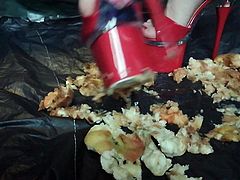 Lady L crush apples with 20 cm extreme high heels