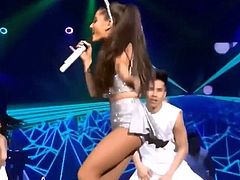 Ariana - Sexy moments