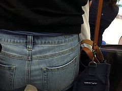 Airport Escalator Mature MILF in Jeans