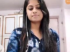 INDIAN PORN ACTRESS & CALL GIRL LIVE