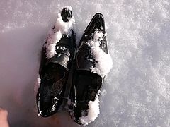 Piss in wifes snow filled shoes