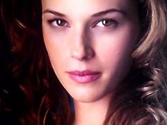 Amanda Righetti cumtribute