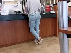 Candid big booty ebony in ripped jeans.