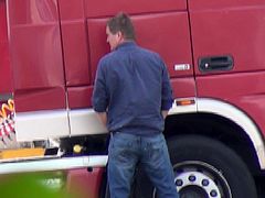 Truckers Peeing in Public 175