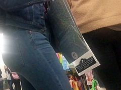 pawg teen in blue jeans