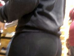 Sexy bubble ass teen in tight black spandex