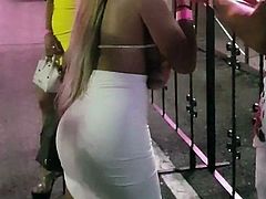 SMOKING HOT BIG BOOTY UK CHAV