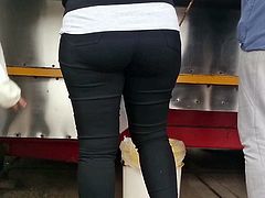 black tight jeans giantic ass