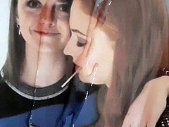 Maisie Williams & Sophie Turner big cumshot