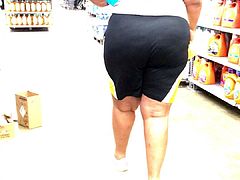 Tall Ebony walking Wit A Round Phat Ass 2