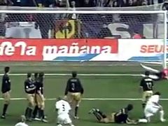 Check out this amazing compilation of Roberto Carlos's goals ...