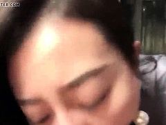 Amateur chinese girl make perfect blowjob and swallow