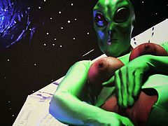 CamSoda - Alien babe with big tits toys her pussy in solo