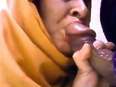 hot muslim mom in hijab blowjob enjoying sucking sluty arab