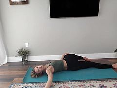 SEXY GIRL DOING YOGA AND MASTURBATE