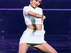 Korean celeb jisoo dance sexy