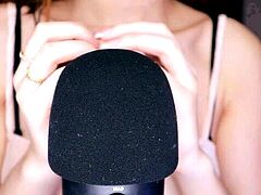 Maimy ASMR - Boobie Scratch