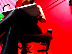 Amateur brunette ariana marie solo toying