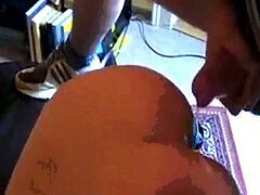 Deutscher Amateur gibt dem Pizzalieferanten einen Blowjob